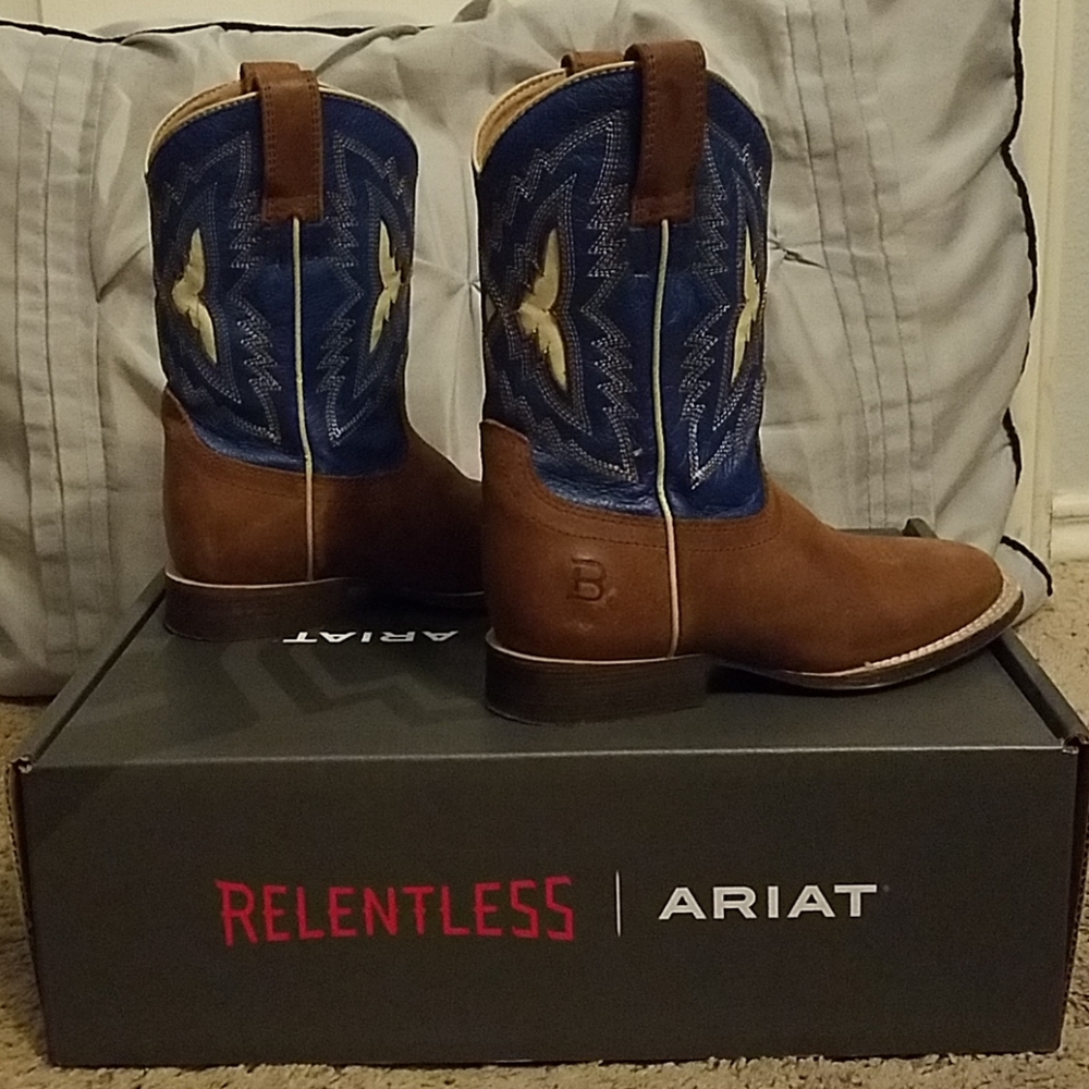 Relentless Ariat boys boots